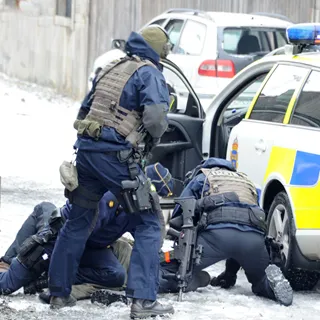 E_Pol_9998