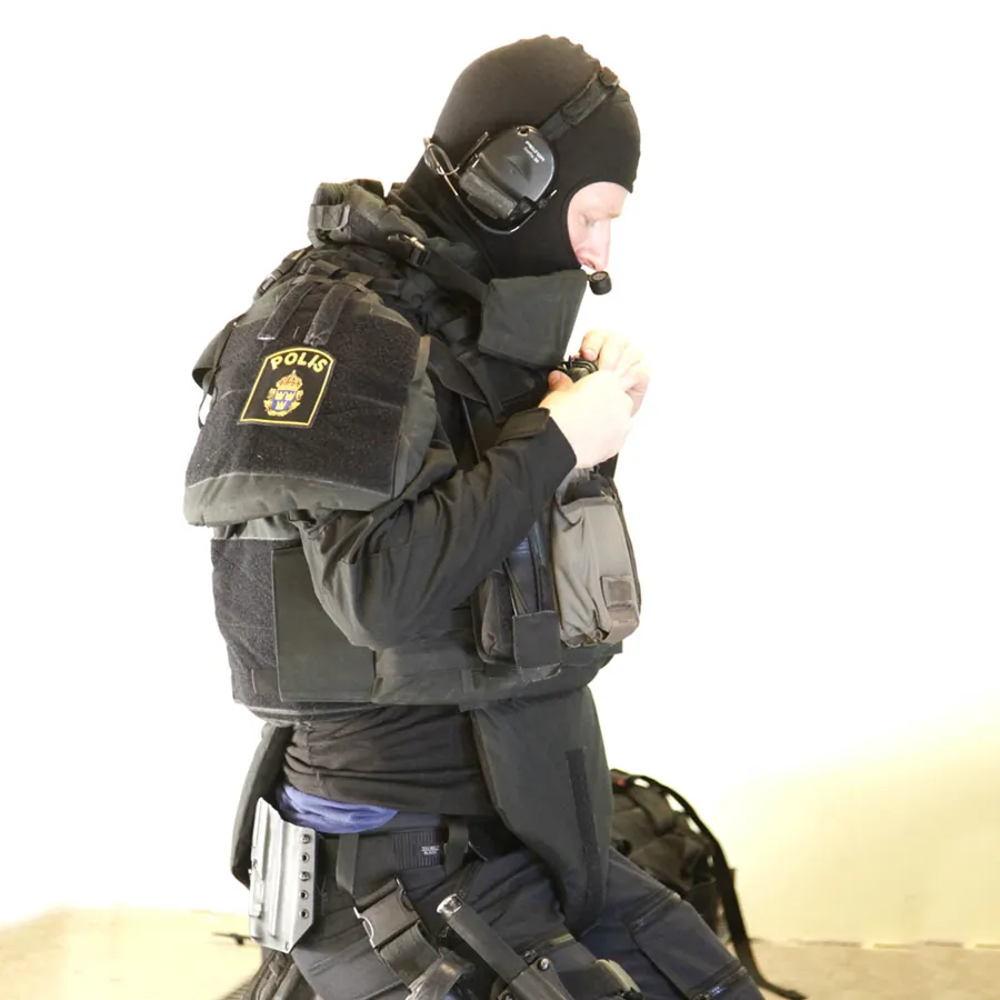 E_Pol_9044